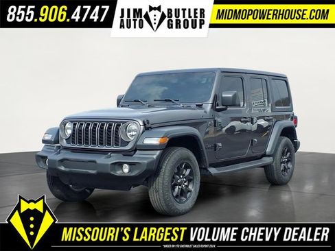Used 2025 Jeep Wrangler Unlimited Sport image 1