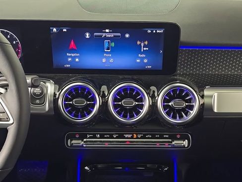New 2026 Mercedes-Benz GLB 250 4MATIC image 19