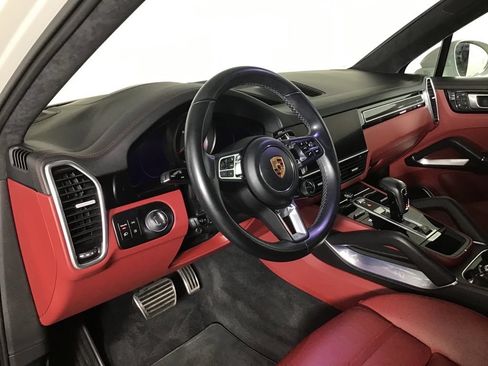 Used 2023 Porsche Cayenne Turbo AWD/4WD image 17