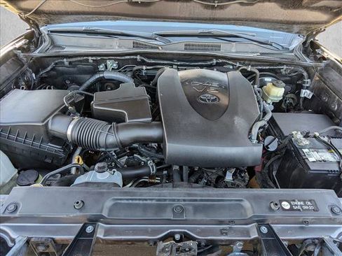 Used 2016 Toyota Tacoma TRD Sport w/ Towing Package image 22