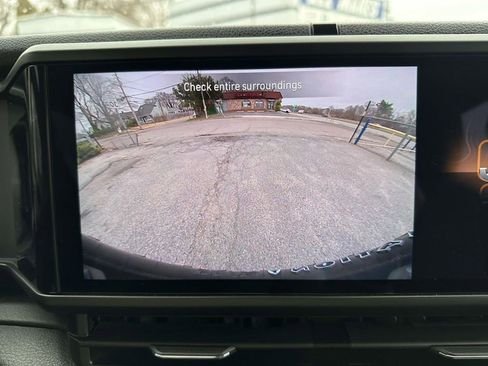 Used 2024 Jeep Wrangler Unlimited AWD/4WD image 22