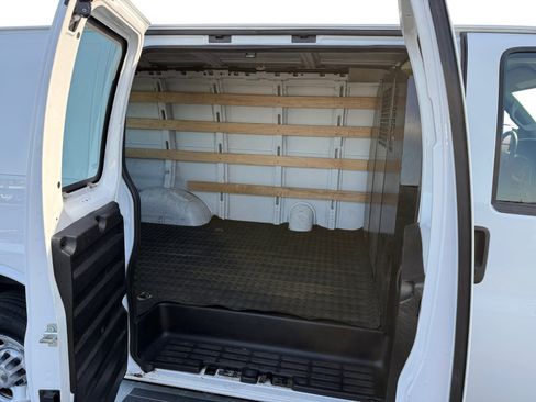 Used 2024 Chevrolet Express 2500 w/ Driver Convenience Package image 16