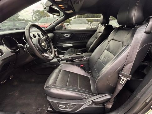 Used 2017 Ford Mustang Premium RWD image 10