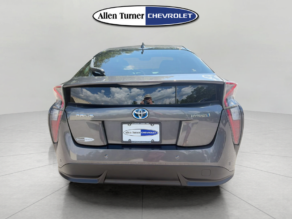Used 2017 Toyota Prius Four Touring FWD image 5