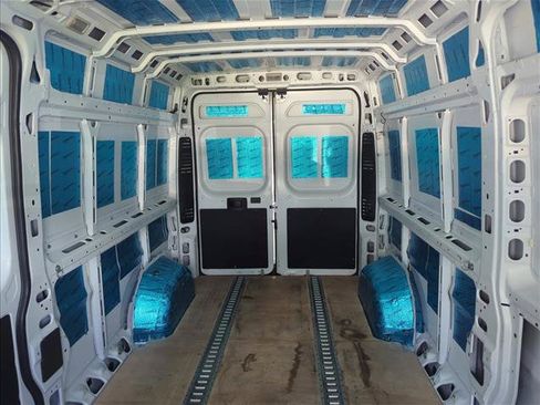 Used 2023 RAM ProMaster 2500 FWD image 13