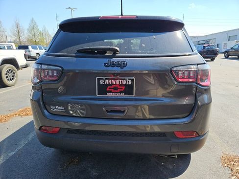 Used 2022 Jeep Compass Altitude image 9