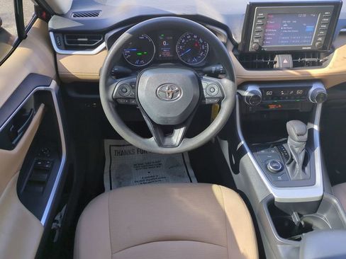 Used 2022 Toyota RAV4 LE image 15