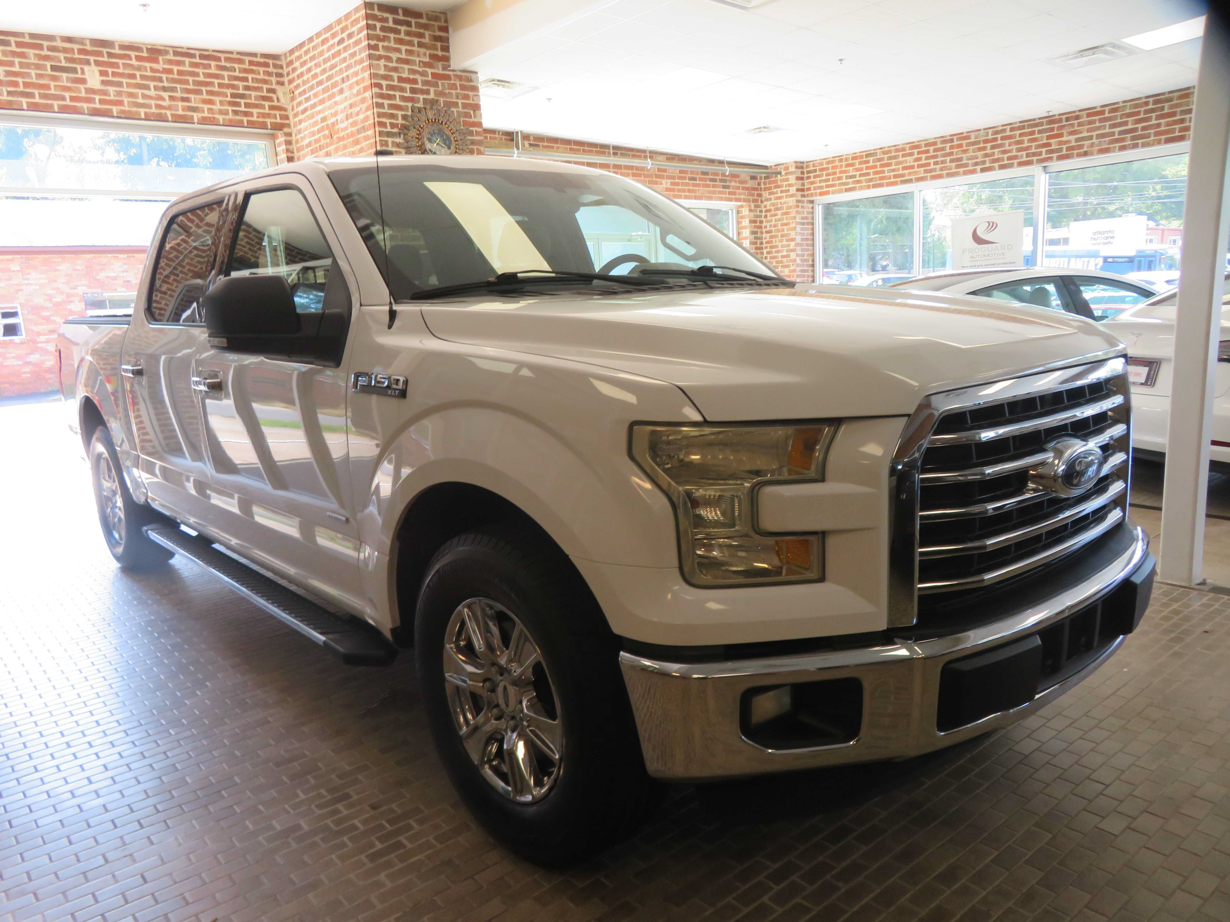 Used 2016 Ford F150 XLT w/ Equipment Group 301A Mid RWD image 3