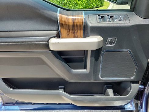 Used 2019 Ford F150 Lariat RWD image 23