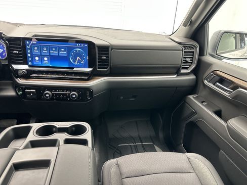 Certified 2026 Chevrolet Silverado 1500 RST w/ LPO, Dark Essentials Package AWD/4WD image 27