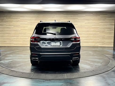 Used 2025 Honda Pilot Black Edition image 20