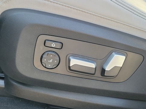 Used 2025 BMW X5 xDrive40i w/ Premium Package image 20