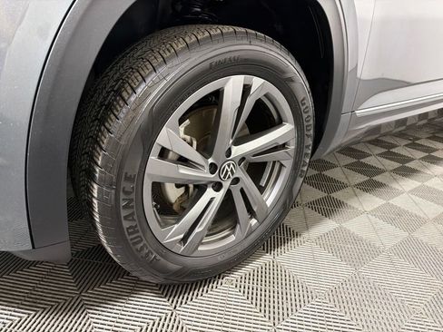 Certified 2024 Volkswagen Atlas Cross Sport SEL R-Line AWD/4WD image 26