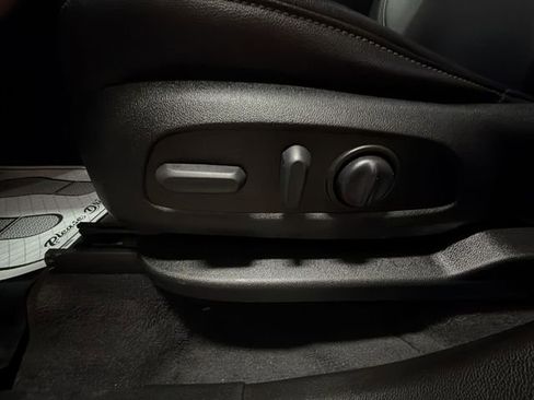 Certified 2022 Chevrolet Traverse LT w/ LT Premium Package image 12