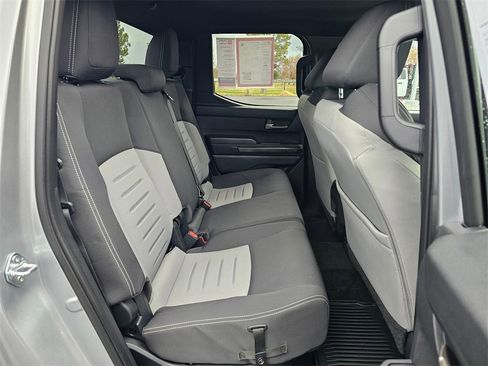 Used 2025 Toyota Tacoma TRD Sport image 12