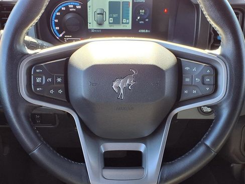 Used 2022 Ford Bronco Black Diamond image 19