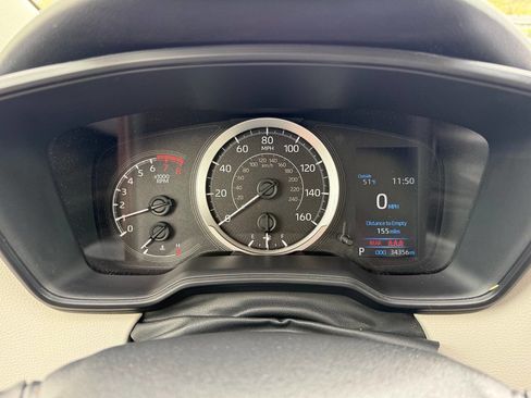Used 2022 Toyota Corolla LE FWD image 16