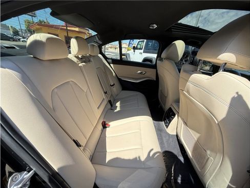 Used 2019 BMW 330i Sedan w/ Premium Package image 27