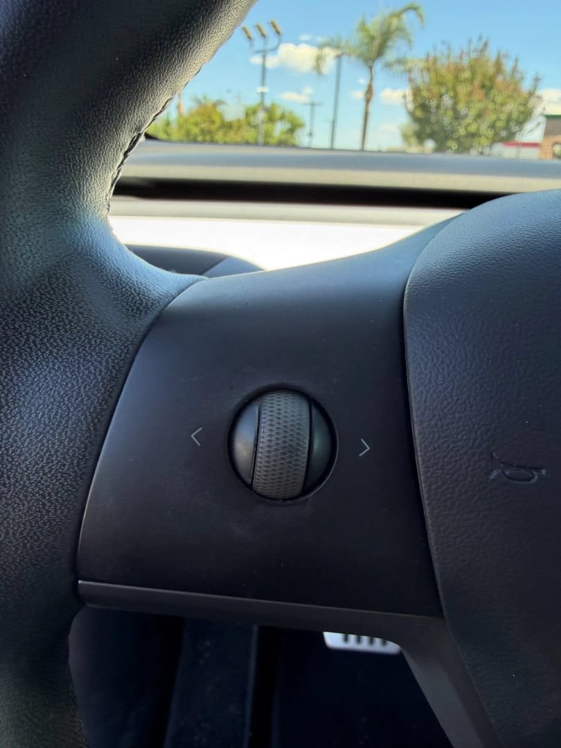 Used 2020 Tesla Model Y Long Range AWD/4WD image 24