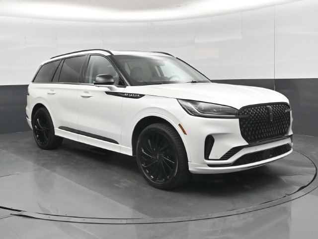 Used 2025 Lincoln Aviator Reserve w/ Equipment Group 201A AWD/4WD image 35