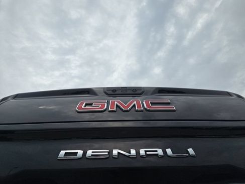 Used 2024 GMC Sierra 1500 Denali AWD/4WD image 10