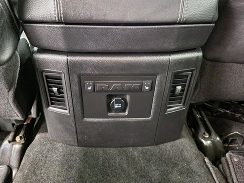 Used 2014 RAM 1500 Limited AWD/4WD image 23