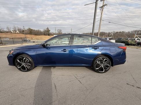 Certified 2023 Nissan Altima 2.5 SR image 8