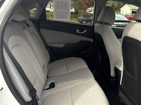 Certified 2022 Hyundai Kona SEL w/ Convenience Package image 22
