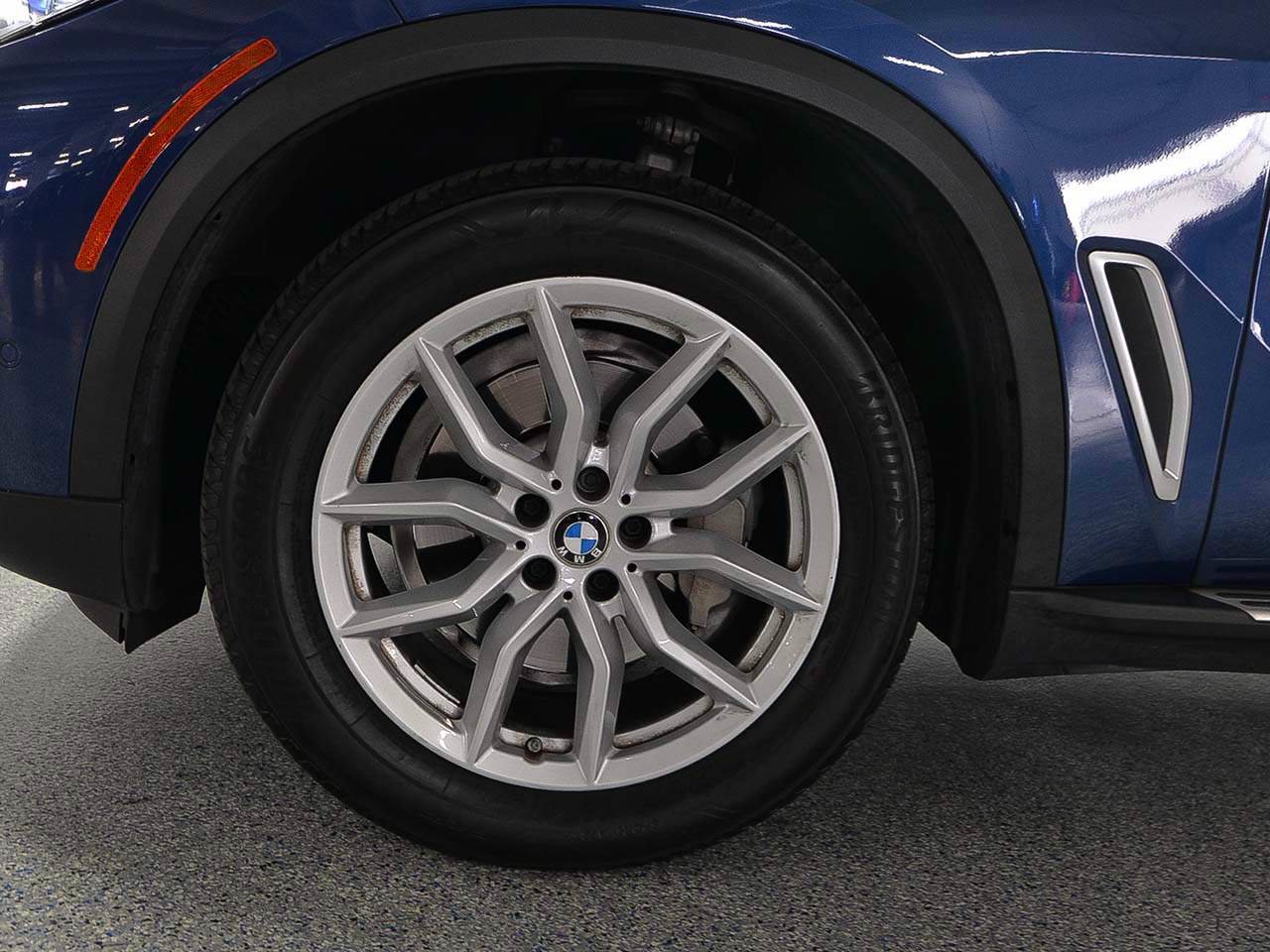 Used 2022 BMW X5 sDrive40i w/ Executive Package RWD image 5