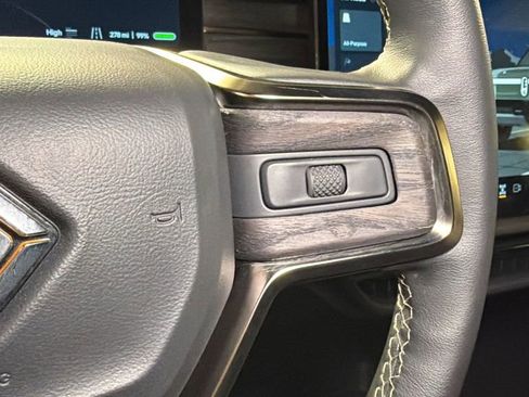 Used 2022 Rivian R1T Launch Edition image 25