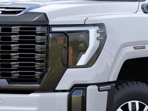 New 2026 GMC Sierra 2500 Denali Ultimate w/ Max Trailering Package AWD/4WD image 10