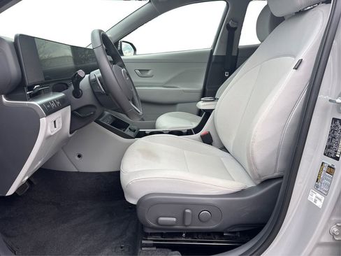 Certified 2025 Hyundai Kona SEL AWD/4WD image 9