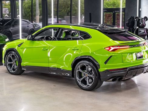 Used 2022 Lamborghini Urus AWD/4WD image 21