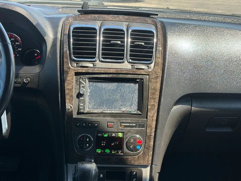 Used 2009 GMC Acadia SLT w/ Visibility Package image 20