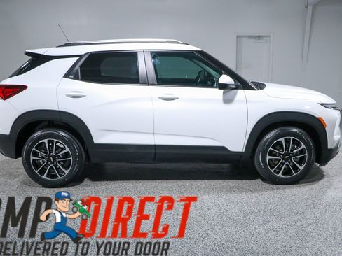 Used 2025 Chevrolet TrailBlazer LT w/ Convenience Package FWD image 6