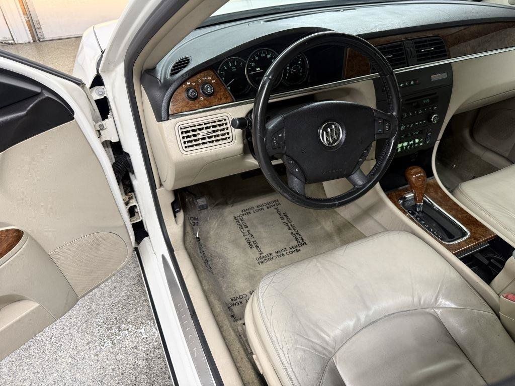 Used 2005 Buick LaCrosse CXS w/ Gold Convenience Package FWD image 9