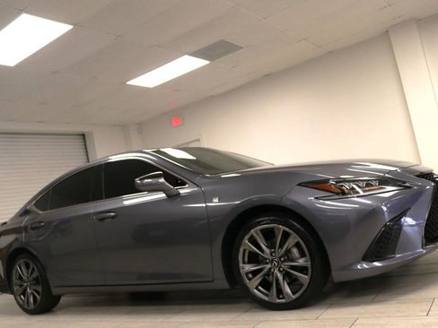 Used 2020 Lexus ES 350 F Sport w/ Accessory Package 2 FWD image 9