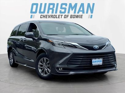 Used 2025 Toyota Sienna XLE