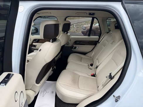 Used 2018 Land Rover Range Rover HSE AWD/4WD image 12