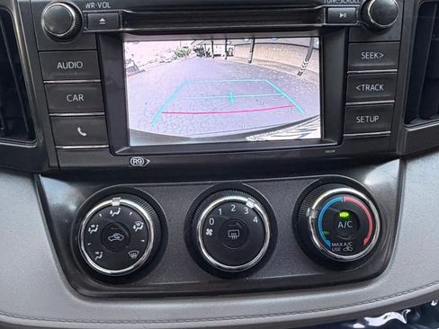 Used 2015 Toyota RAV4 LE FWD image 12