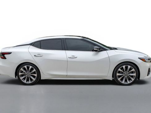 Used 2022 Nissan Maxima Platinum w/ Sport Mat Group FWD image 5