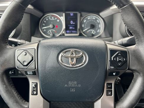 Used 2020 Toyota Tacoma SR5 RWD image 22