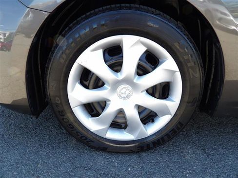 Used 2015 MAZDA MAZDA3 i SV image 25