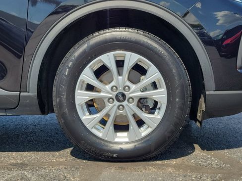 Certified 2023 Ford Escape Active AWD/4WD image 9