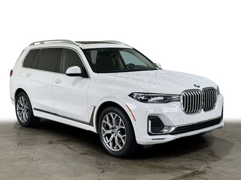 Used 2021 BMW X7 xDrive40i w/ Premium Package AWD/4WD image 3