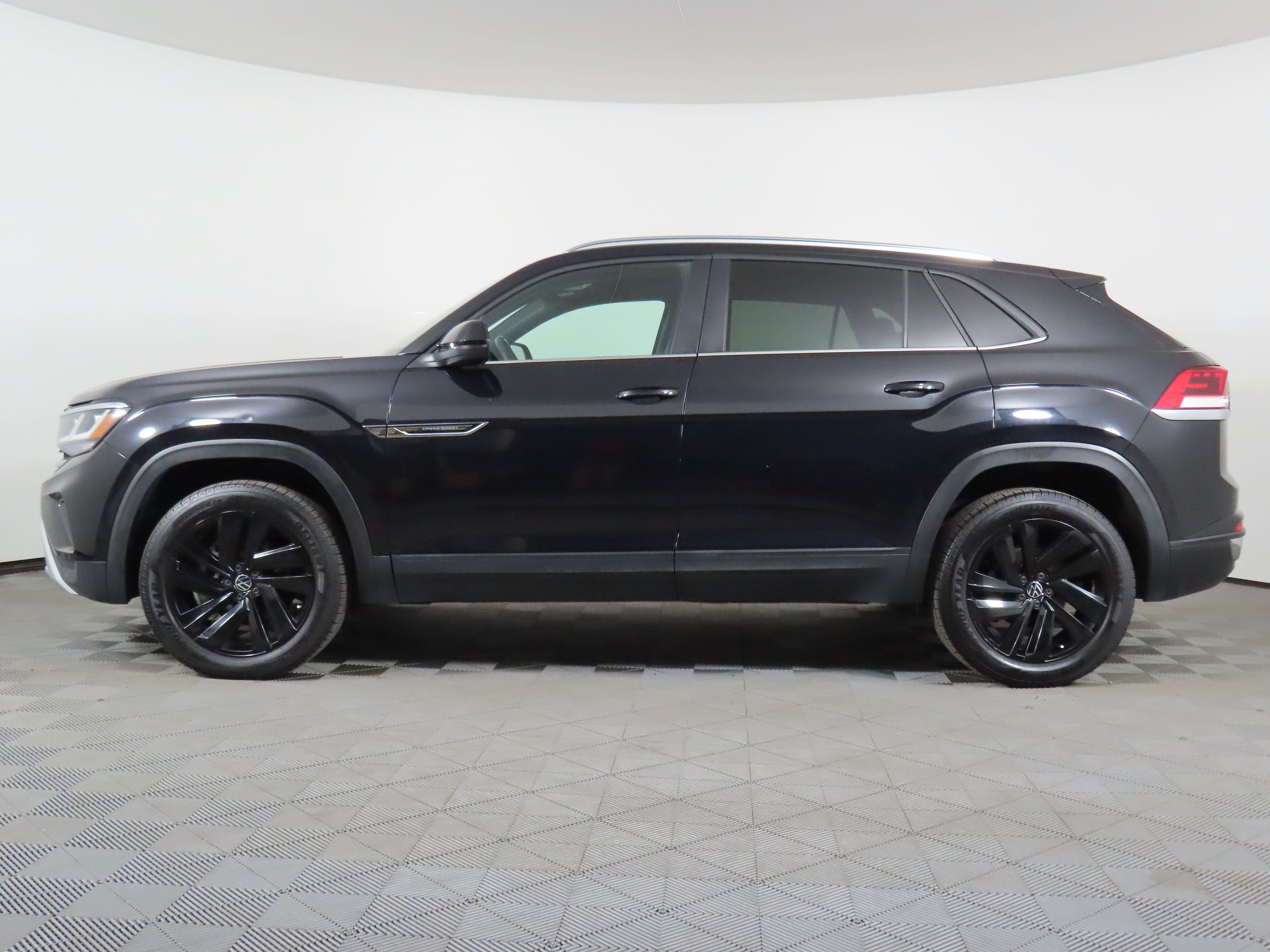 Used 2023 Volkswagen Atlas Cross Sport SE AWD/4WD image 37