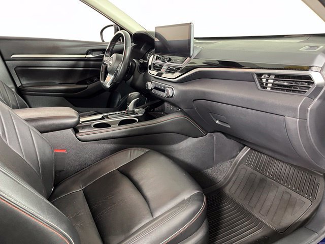 Used 2024 Nissan Altima 2.5 SR w/ SR Premium Package FWD image 43