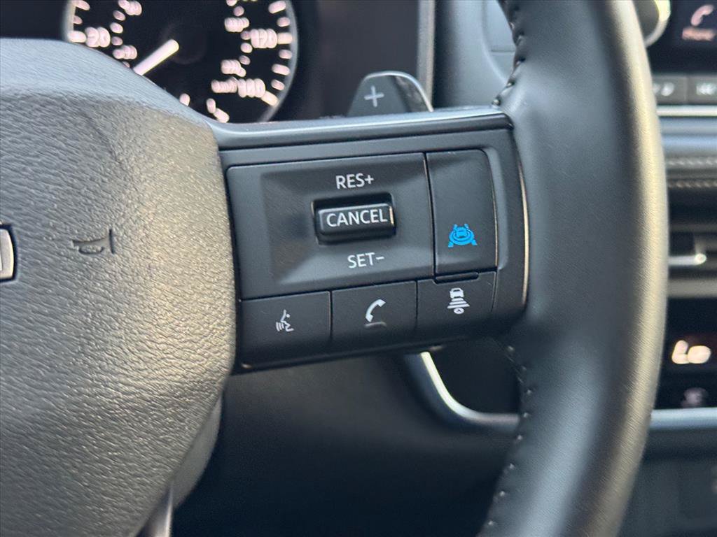 Certified 2025 Nissan Rogue SV FWD image 20