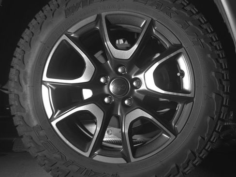 Used 2025 Jeep Compass Trailhawk AWD/4WD image 15