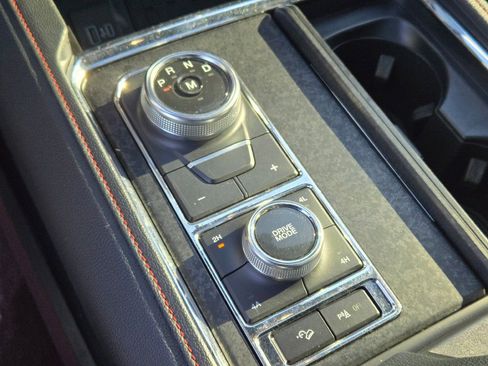 Used 2022 Ford Expedition Max Limited image 28